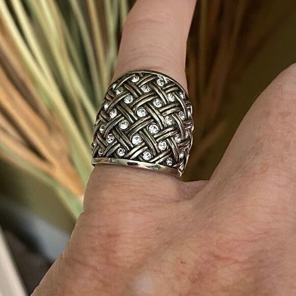 Stainless Steel Weave Ring With Top Grade Crystals Ring Size 6 - Picture 4 of 6
